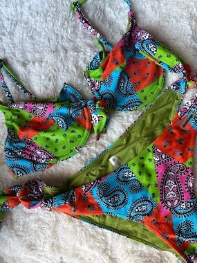 NWOT blackbough swim • paisley bikini